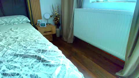 Snapshot of elyzabetth chatting on 9, 10, 2025 Ely online show from 9, 10, 2025