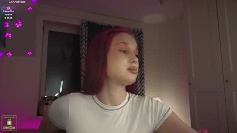 Em1l1a online show from 8, 11, 2025