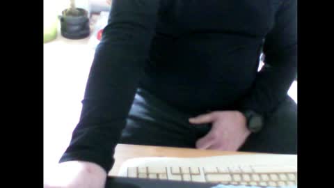 Em online show from 17, 4, 2026