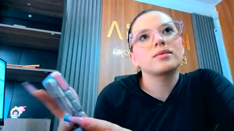Snapshot of ema_04 chatting on 3, 8, 2026 Estefany Martinez Acua INSTAGRAM ema 04oficial online show from 3, 8, 2026