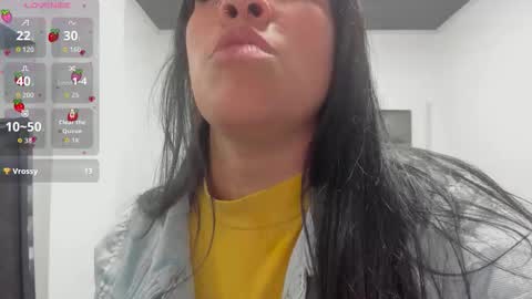 Snapshot of ema_and_camila chatting on 16, 9, 2025 ema y cami online show from 16, 9, 2025