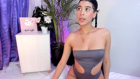 Ema Lambert  online show from 13, 1, 2025