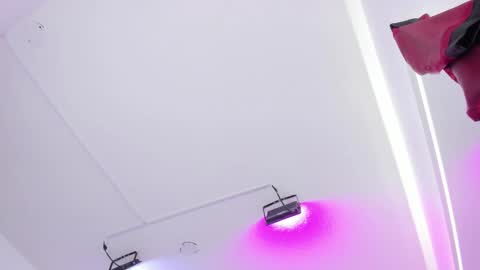 Snapshot of ema_louisx chatting on 18, 1, 2025 Ema louisx  online show from 18, 1, 2025