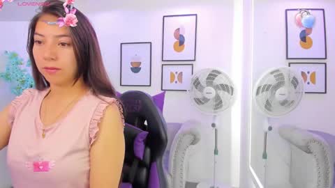 Snapshot of ema_louisx chatting on 3, 2, 2025 Ema louisx  online show from 3, 2, 2025