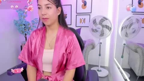 Snapshot of ema_louisx chatting on 13, 2, 2025 Ema louisx  online show from 13, 2, 2025