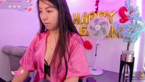 Snapshot of ema_louisx chatting on 18, 2, 2025 Ema louisx  online show from 18, 2, 2025