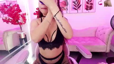 Ema louisx  online show from 5, 3, 2026