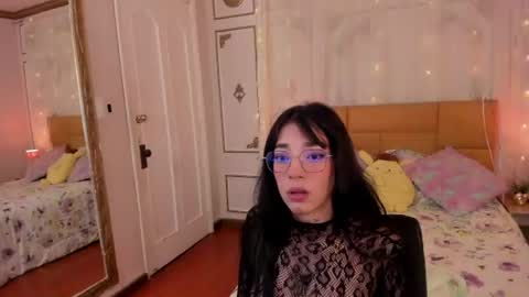 Snapshot of emalittle chatting on 16, 7, 2026 Emma online show from 16, 7, 2026