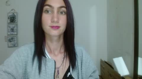 ember57607 online show from 3, 2, 2025