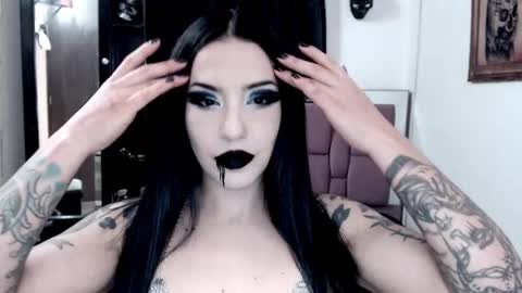 Emerald Black online show from 14, 9, 2025