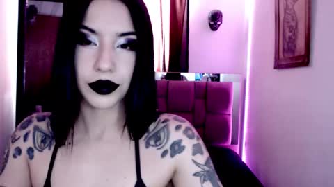 Emerald Black online show from 29, 3, 2026