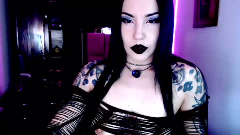 Snapshot of emearld_black chatting on 25, 7, 2026 Emerald Black online show from 25, 7, 2026