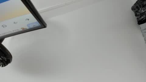 Snapshot of emelie_ch_ chatting on 2, 12, 2024 Emily  online show from 2, 12, 2024