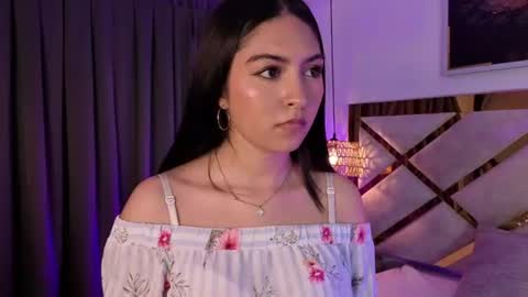 Snapshot of emelie_ch_ chatting on 14, 7, 2026 Emily online show from 14, 7, 2026