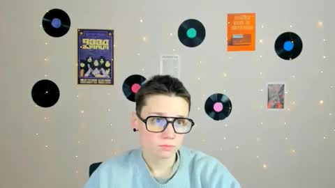 Snapshot of emi_fade chatting on 4, 2, 2026 emi_fade online show from 4, 2, 2026