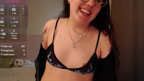 Snapshot of emi_gooflord chatting on 28, 2, 2025 Emi online show from 28, 2, 2025