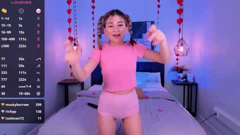 Snapshot of emi_joy chatting on 17, 2, 2025 Emily follow me online show from 17, 2, 2025