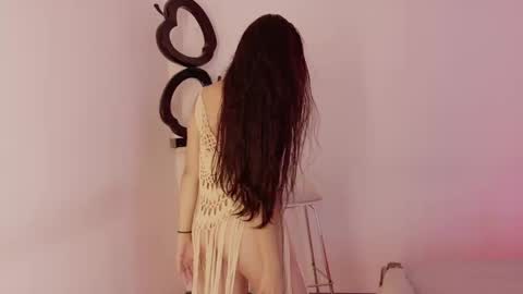 Emmily Roberts online show from 29, 11, 2025