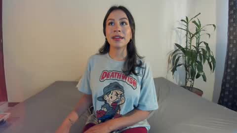 Emilia Gomez online show from 7, 3, 2025