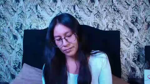 Snapshot of emigomez_ chatting on 23, 5, 2026 Emilia Gomez online show from 23, 5, 2026