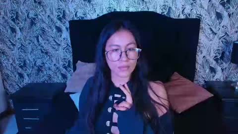 Snapshot of emigomez_ chatting on 25, 5, 2026 Emilia Gomez online show from 25, 5, 2026
