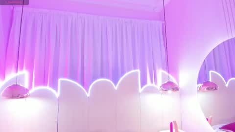 Emiily Grace online show from 20, 3, 2026