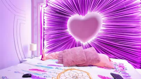 Emiily Grace online show from 29, 3, 2026