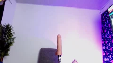 Snapshot of emiirose chatting on 7, 2, 2026 Emi Rose online show from 7, 2, 2026