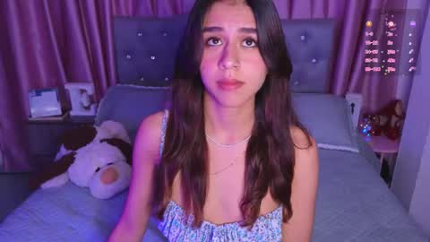 Snapshot of emiiscoot_1 chatting on 23, 10, 2025 Emily online show from 23, 10, 2025