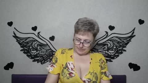 Snapshot of emiliagree chatting on 15, 4, 2026 EmiliaGree online show from 15, 4, 2026