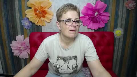 Snapshot of emiliagree chatting on 24, 5, 2026 EmiliaGree online show from 24, 5, 2026