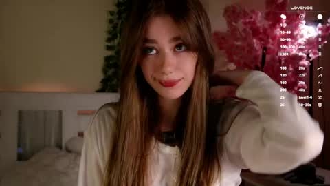 Snapshot of emiliaheather chatting on 24, 5, 2026 Tessa online show from 24, 5, 2026