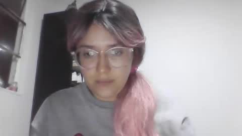 Snapshot of emiliahoney chatting on 12, 1, 2026 emiliahoney online show from 12, 1, 2026