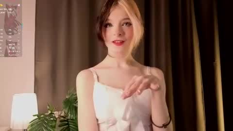 Snapshot of emiliahronick chatting on 25, 7, 2026 Felicia online show from 25, 7, 2026
