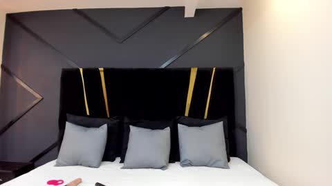 Emillie online show from 14, 1, 2025