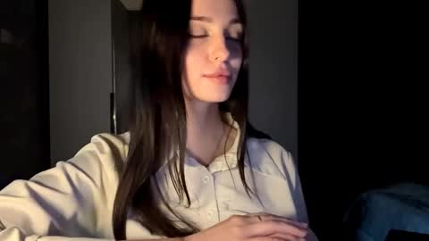 Snapshot of emilisan chatting on 2, 6, 2026 Emili online show from 2, 6, 2026