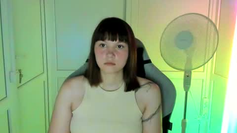 Snapshot of emilli_moon chatting on 2, 7, 2026 Emmi online show from 2, 7, 2026