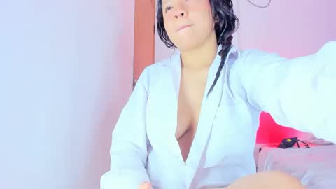 Snapshot of emilly_coper18 chatting on 12, 9, 2025 emily online show from 12, 9, 2025