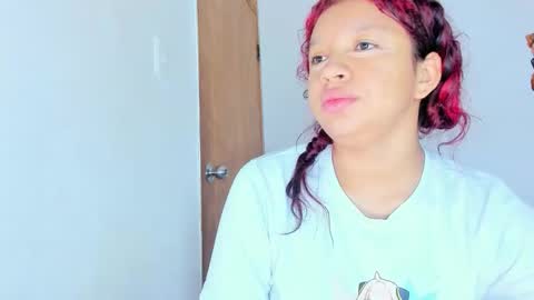 Snapshot of emilly_coper18 chatting on 5, 10, 2025 emily online show from 5, 10, 2025