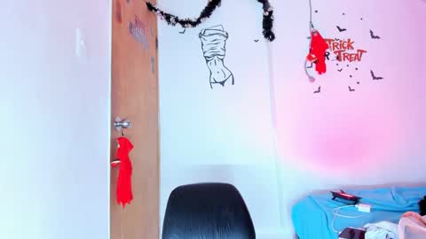 Snapshot of emilly_coper18 chatting on 12, 10, 2025 emily online show from 12, 10, 2025