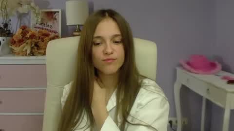 Emilly online show from 7, 3, 2025