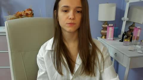 Emilly online show from 1, 4, 2026