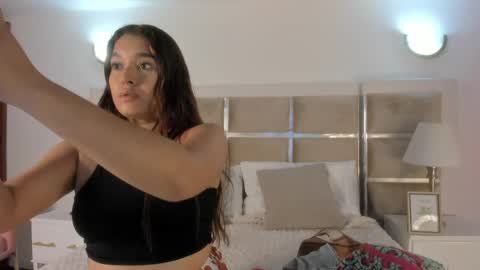Snapshot of emily__harper_ chatting on 28, 5, 2026 Emily online show from 28, 5, 2026