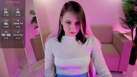 Snapshot of emily_bridget chatting on 13, 11, 2025 Emily online show from 13, 11, 2025