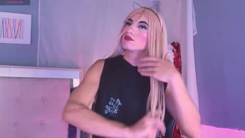 Snapshot of emily_castillo1_ chatting on 1, 3, 2026 emily_castillo1_ online show from 1, 3, 2026