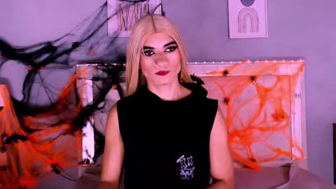 emily_castillo_1 online show from 8, 10, 2025