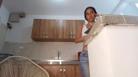 emily_gaviria1 online show from 22, 5, 2026
