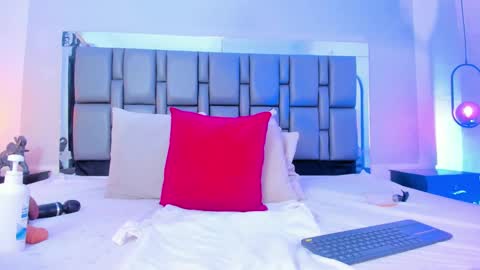 Snapshot of emily_gil1 chatting on 28, 2, 2025 Emi online show from 28, 2, 2025