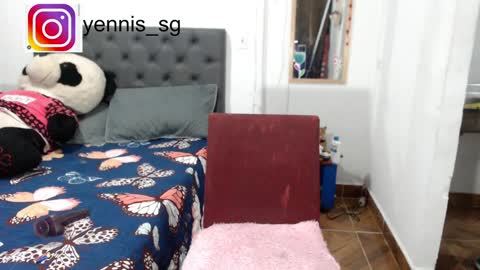 Snapshot of emily_hot_01 chatting on 3, 12, 2024 emily online show from 3, 12, 2024