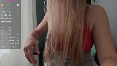 Snapshot of emily_jayreal chatting on 17, 11, 2025 Emily online show from 17, 11, 2025